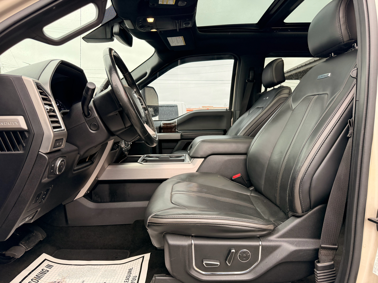 Ford F-250 SD Platinum Crew Cab 4WD 2017