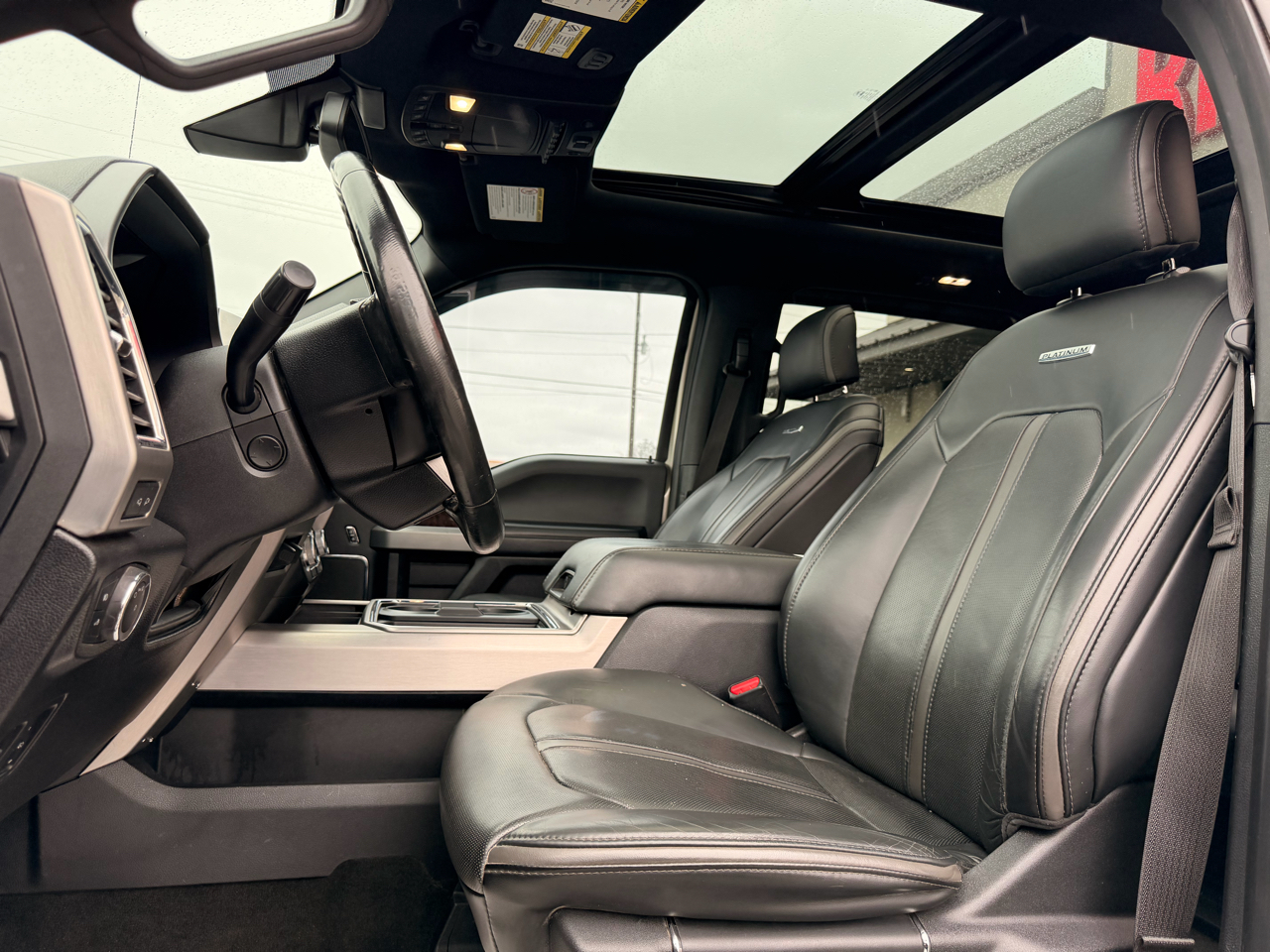 Ford F-250 SD Platinum Crew Cab 4WD 2017