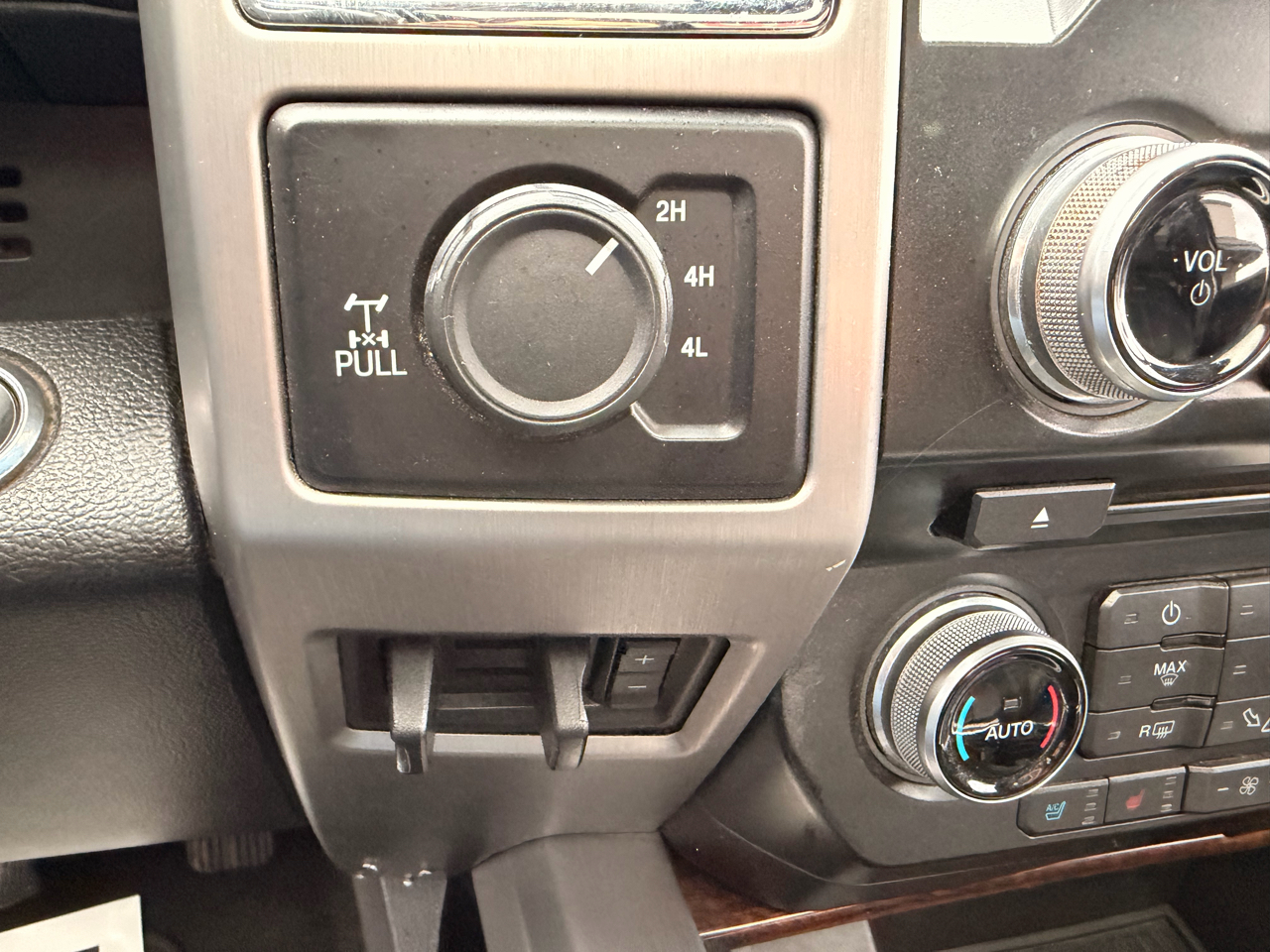 Ford F-250 SD Platinum Crew Cab 4WD 2017