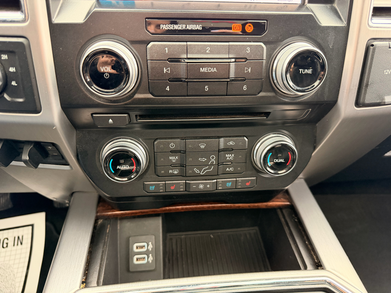 Ford F-250 SD Platinum Crew Cab 4WD 2017