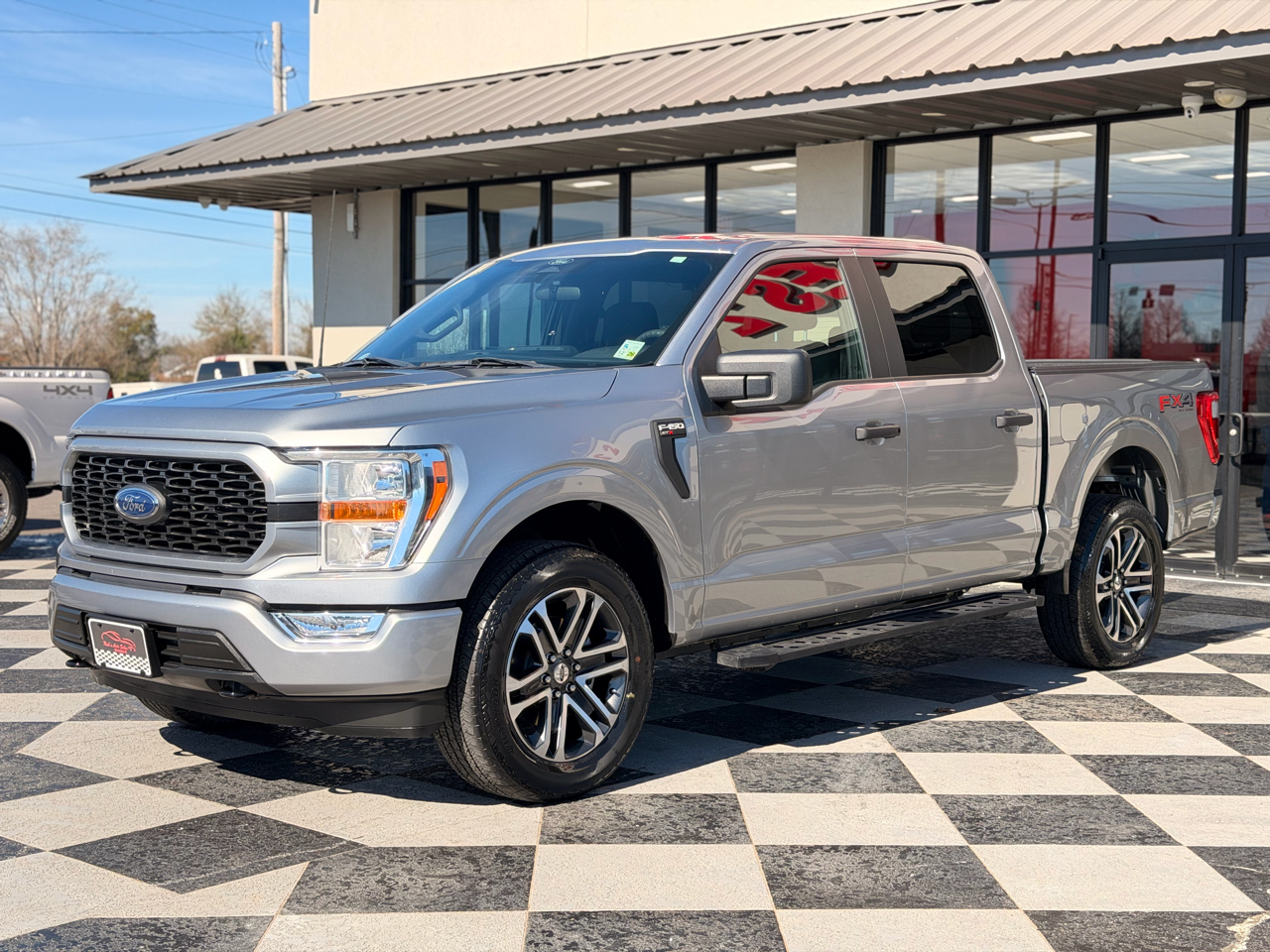 Ford F-150 STX SuperCrew 4WD 2022