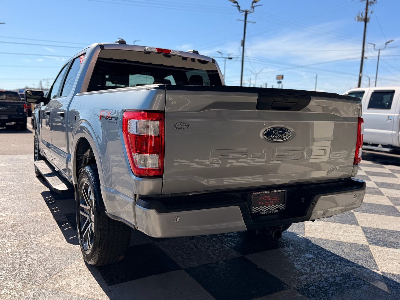 Ford F-150 STX SuperCrew 4WD 2022