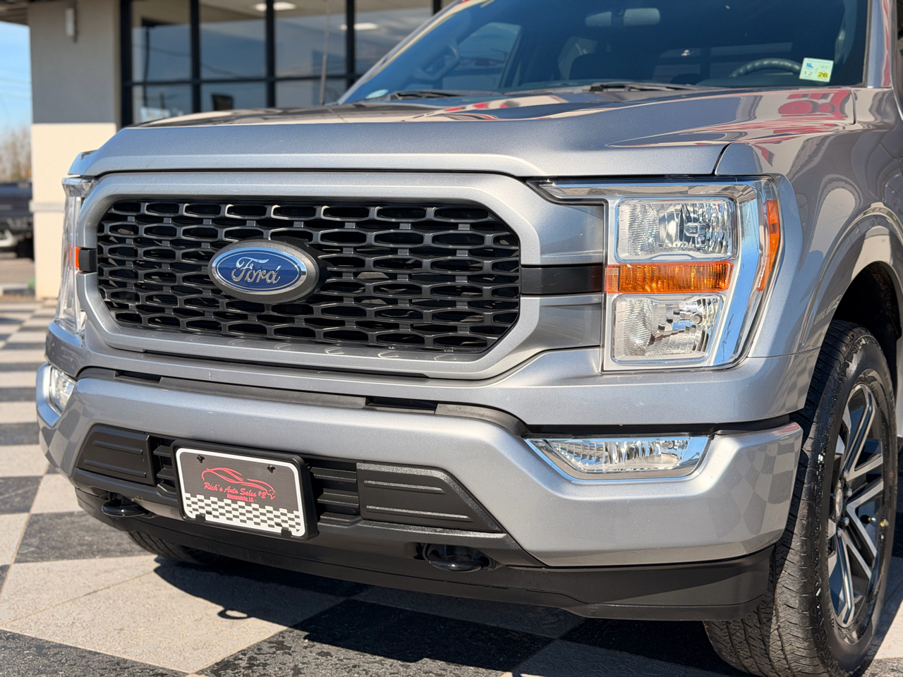 Ford F-150 STX SuperCrew 4WD 2022