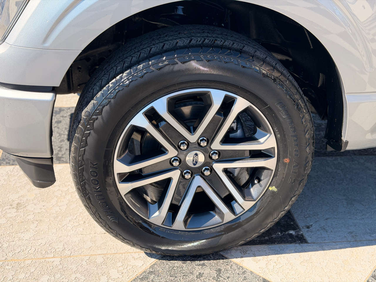 Ford F-150 STX SuperCrew 4WD 2022