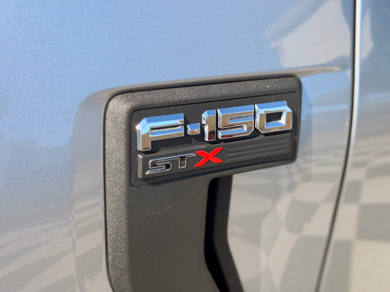 Ford F-150 STX SuperCrew 4WD 2022