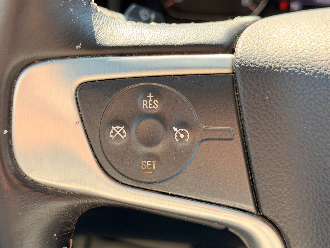 GMC Sierra 1500 SLT Crew Cab 4WD 2014