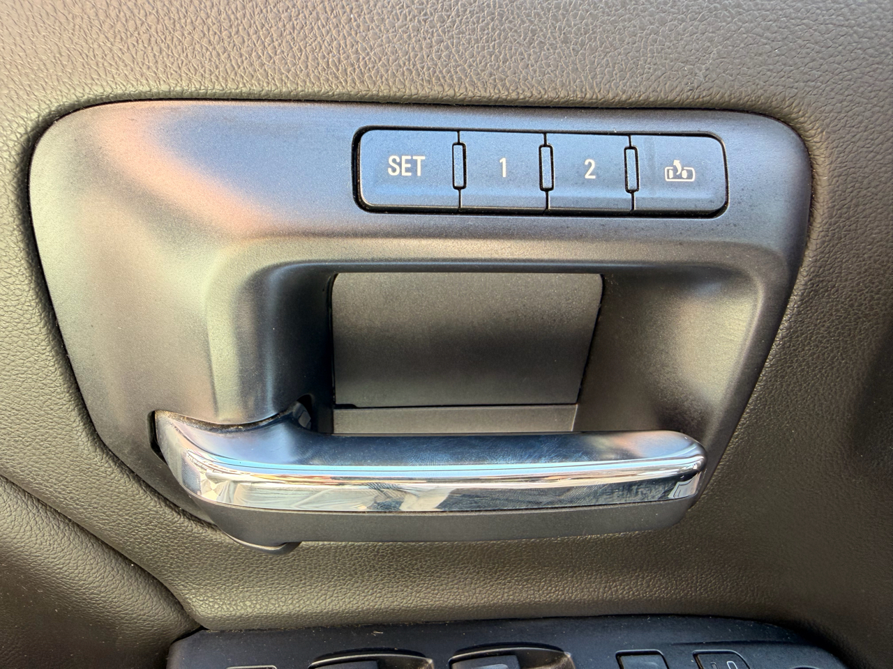 GMC Sierra 1500 SLT Crew Cab 4WD 2014