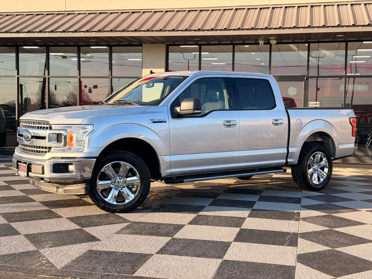 Ford F-150 XLT SuperCrew 4WD 2019