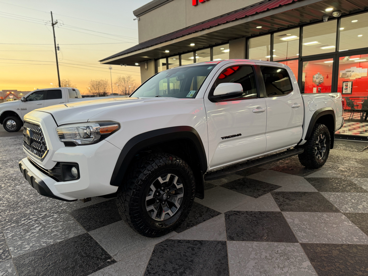 Toyota Tacoma TRD Offroad Dbl Cab 4WD at 2018