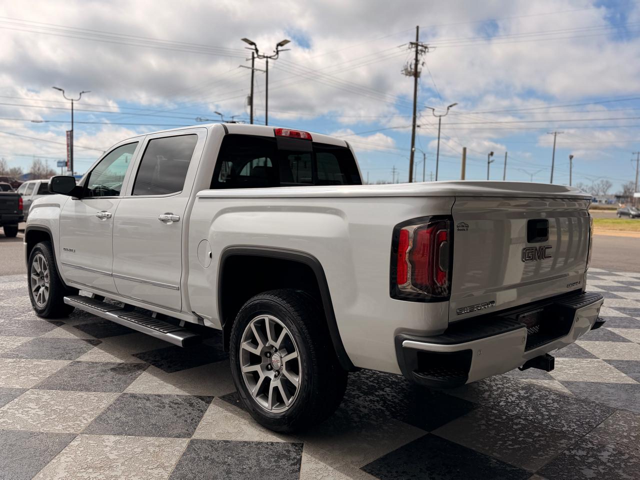 GMC Sierra 1500 Denali Crew Cab 2WD 2016