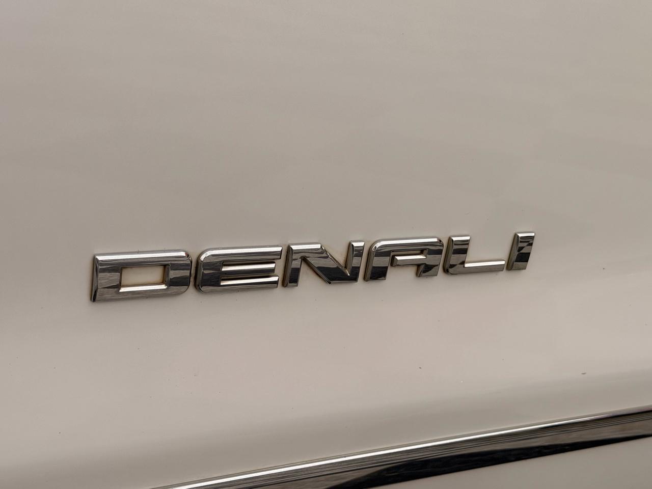 GMC Sierra 1500 Denali Crew Cab Short Box 4WD 2017