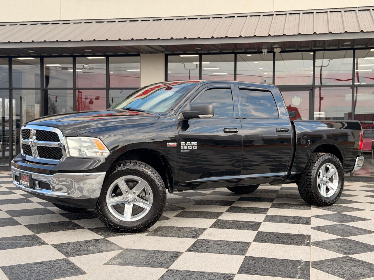 RAM 1500 Classic SLT Crew Cab SWB 4WD 2019