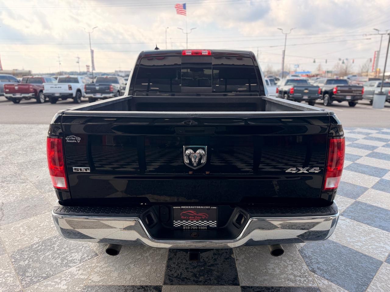 RAM 1500 Classic SLT Crew Cab SWB 4WD 2019