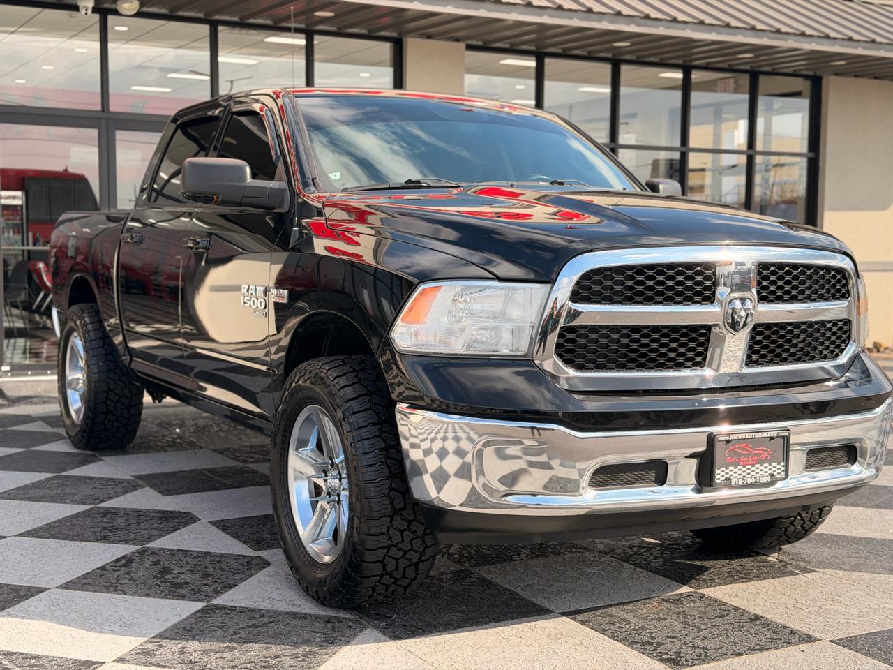 RAM 1500 Classic SLT Crew Cab SWB 4WD 2019