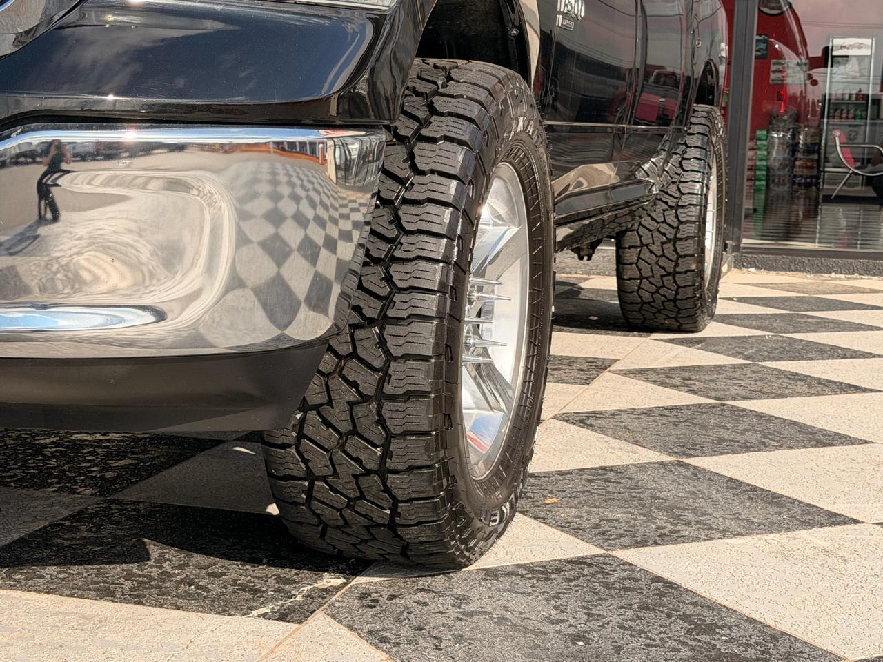 RAM 1500 Classic SLT Crew Cab SWB 4WD 2019