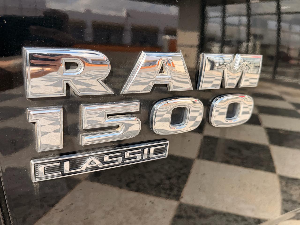 RAM 1500 Classic SLT Crew Cab SWB 4WD 2019