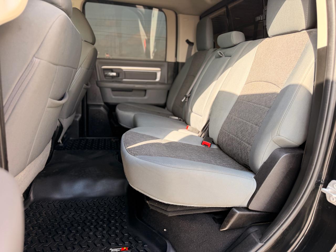 RAM 1500 Classic SLT Crew Cab SWB 4WD 2019