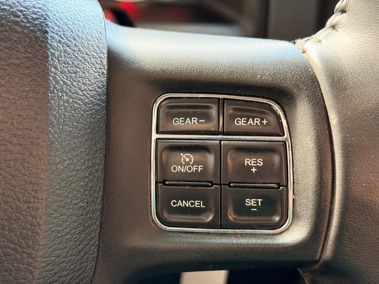 RAM 1500 Classic SLT Crew Cab SWB 4WD 2019