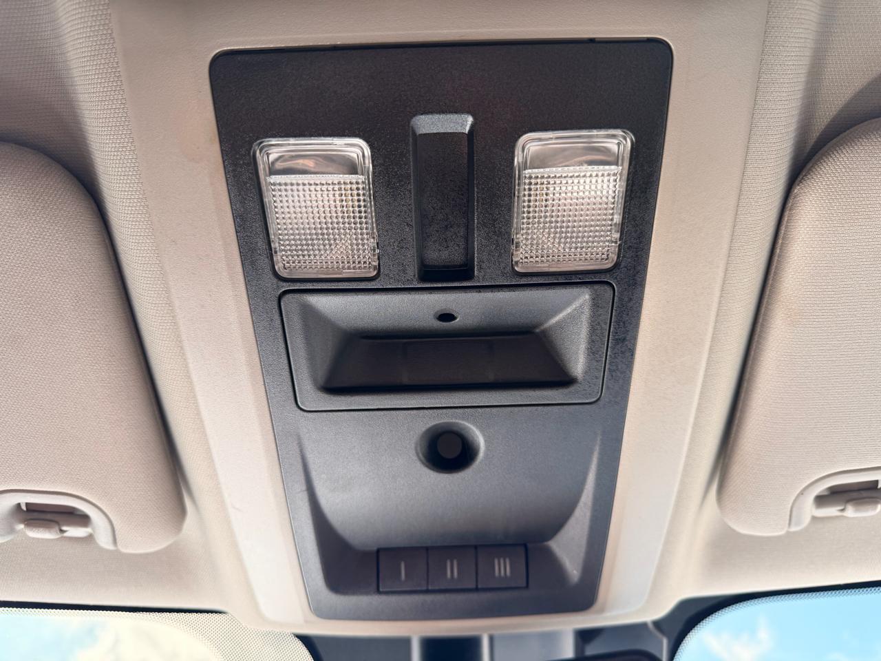 RAM 1500 Classic SLT Crew Cab SWB 4WD 2019