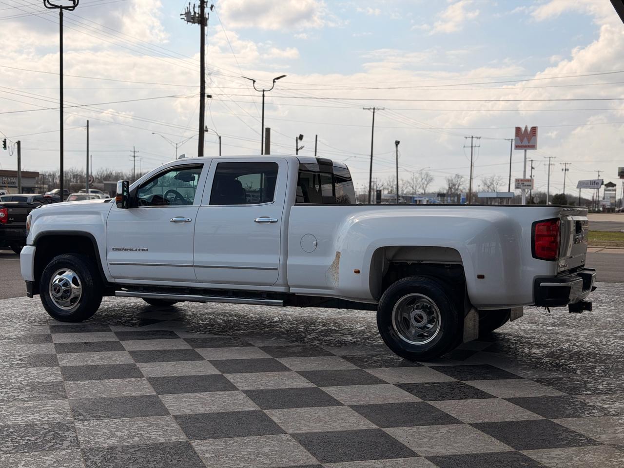 GMC Sierra 3500HD Denali Crew Cab 4WD 2015