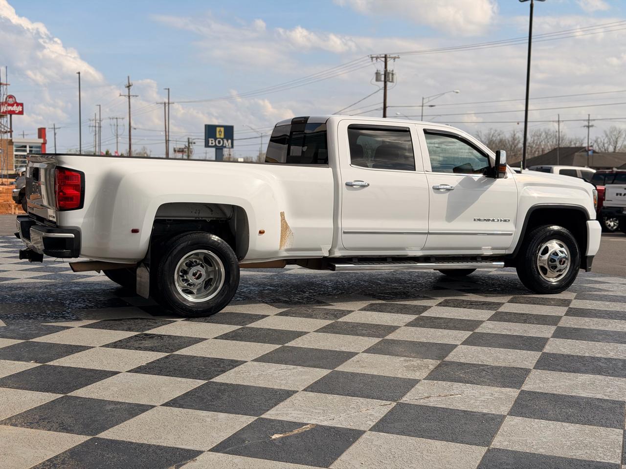 GMC Sierra 3500HD Denali Crew Cab 4WD 2015