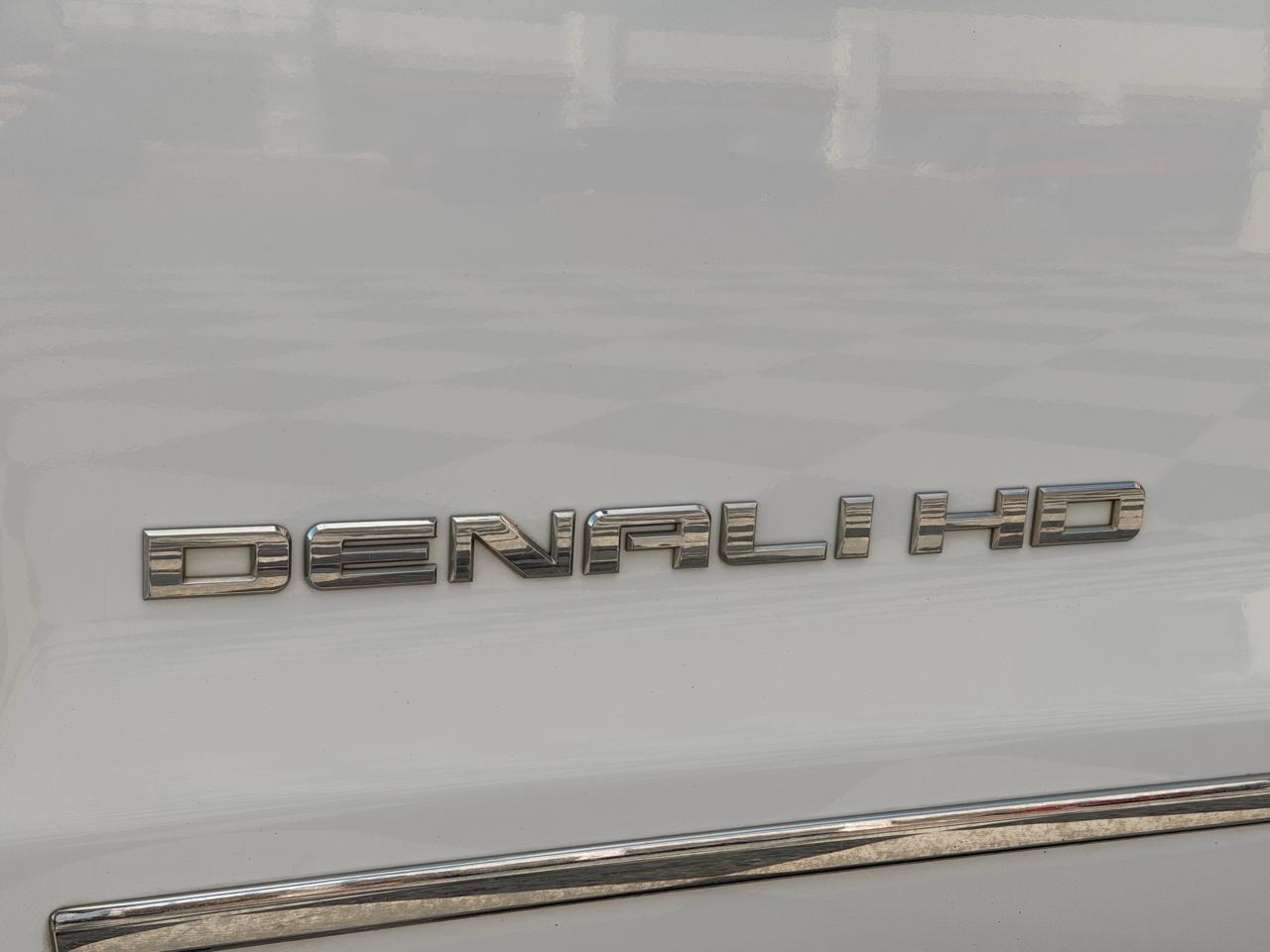 GMC Sierra 3500HD Denali Crew Cab 4WD 2015