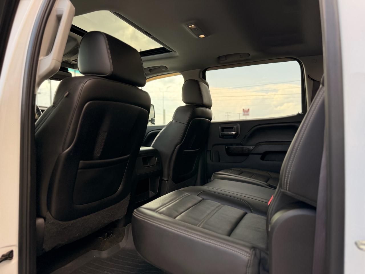 GMC Sierra 3500HD Denali Crew Cab 4WD 2015