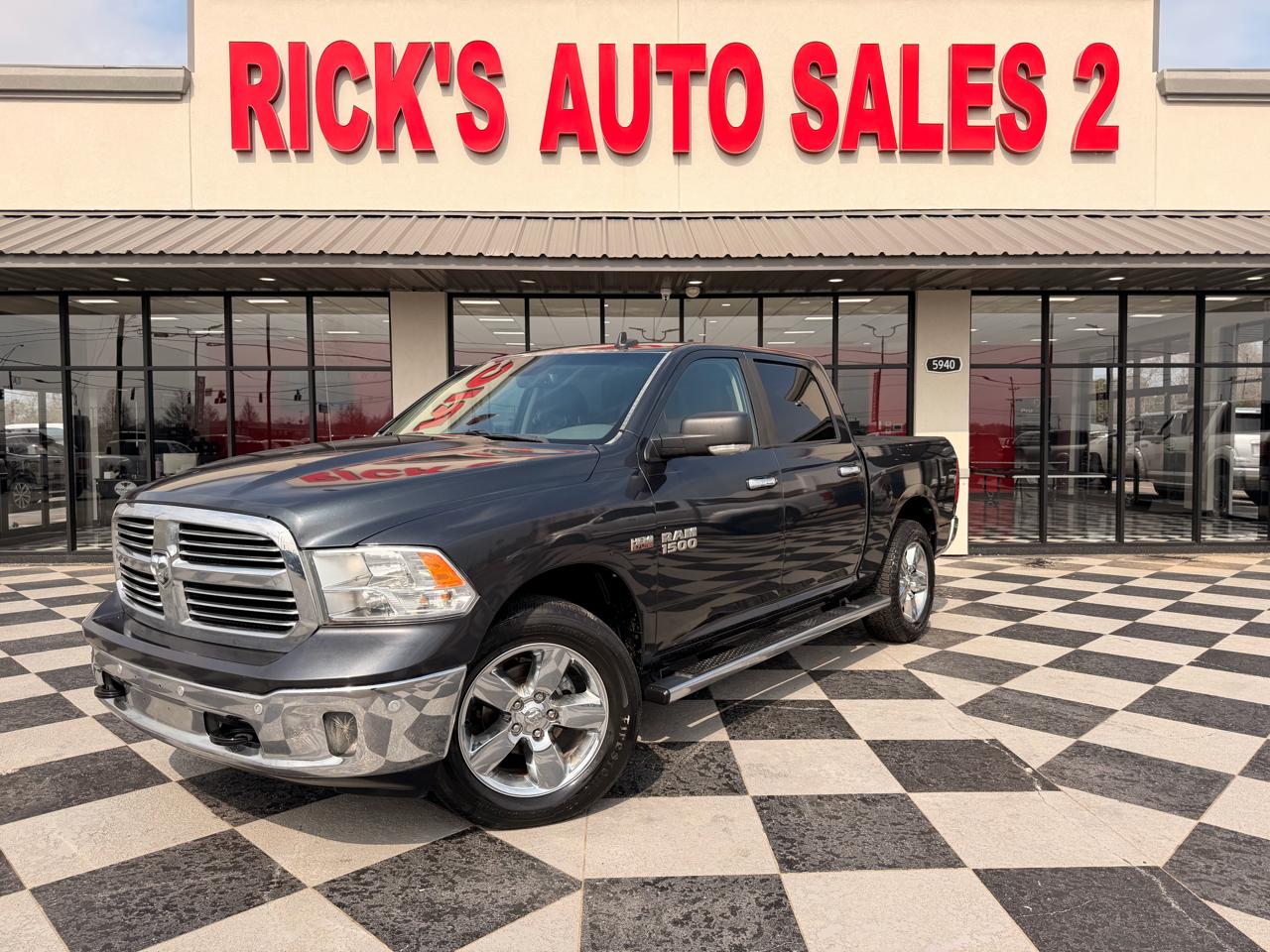 RAM 1500 Big Horn Crew Cab 4WD 2016