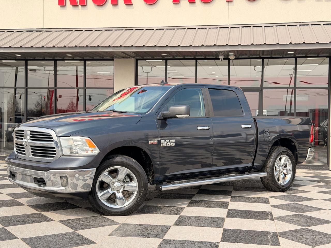 RAM 1500 Big Horn Crew Cab 4WD 2016