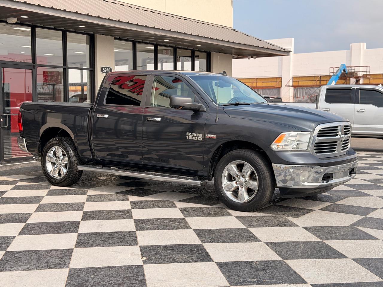 RAM 1500 Big Horn Crew Cab 4WD 2016