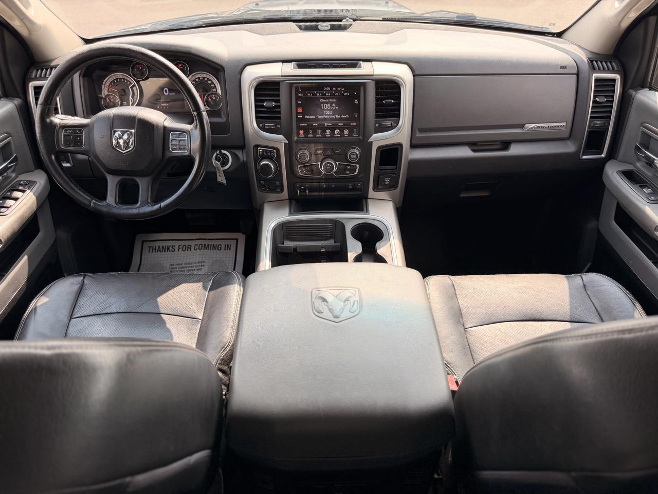 RAM 1500 Big Horn Crew Cab 4WD 2016