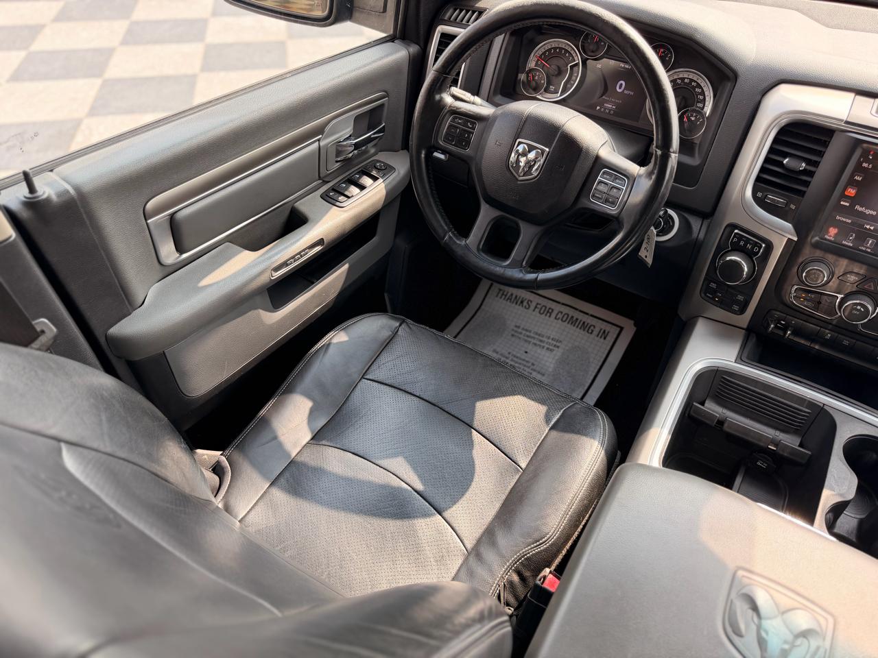 RAM 1500 Big Horn Crew Cab 4WD 2016