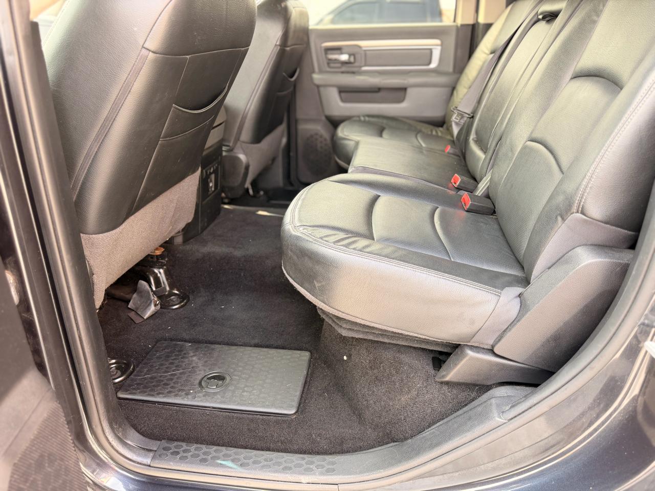 RAM 1500 Big Horn Crew Cab 4WD 2016