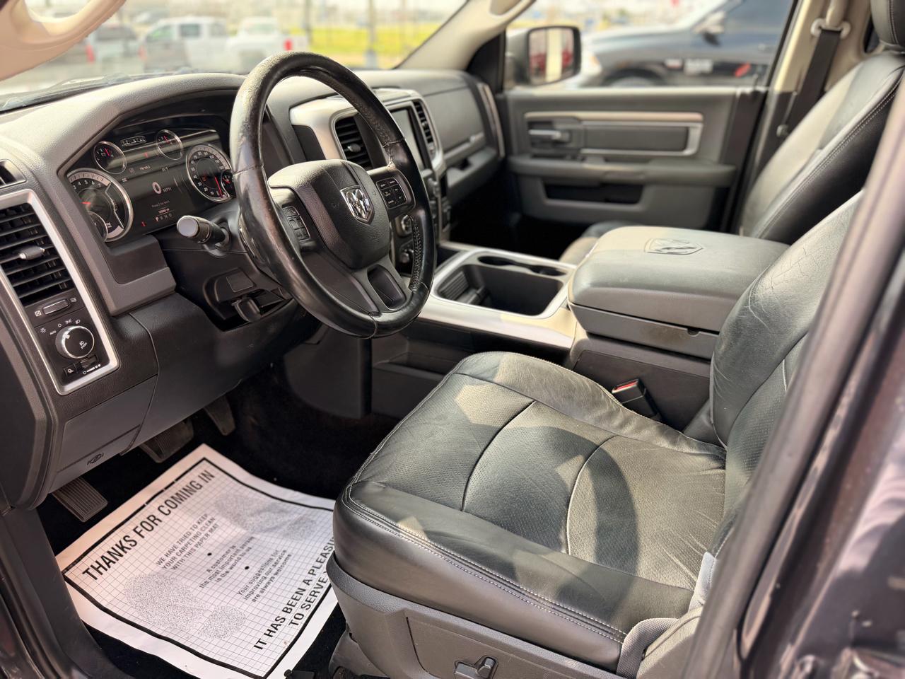 RAM 1500 Big Horn Crew Cab 4WD 2016