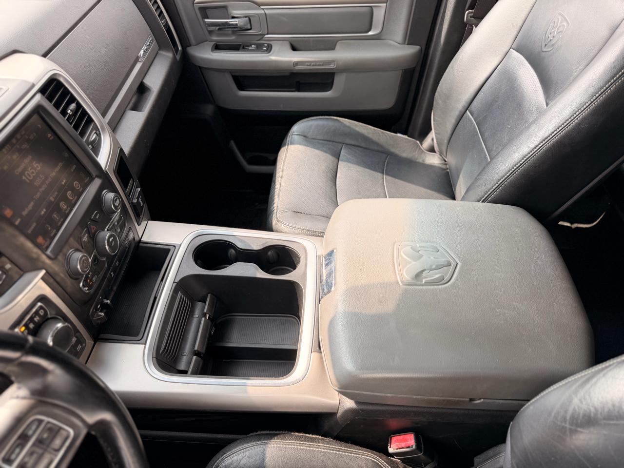 RAM 1500 Big Horn Crew Cab 4WD 2016