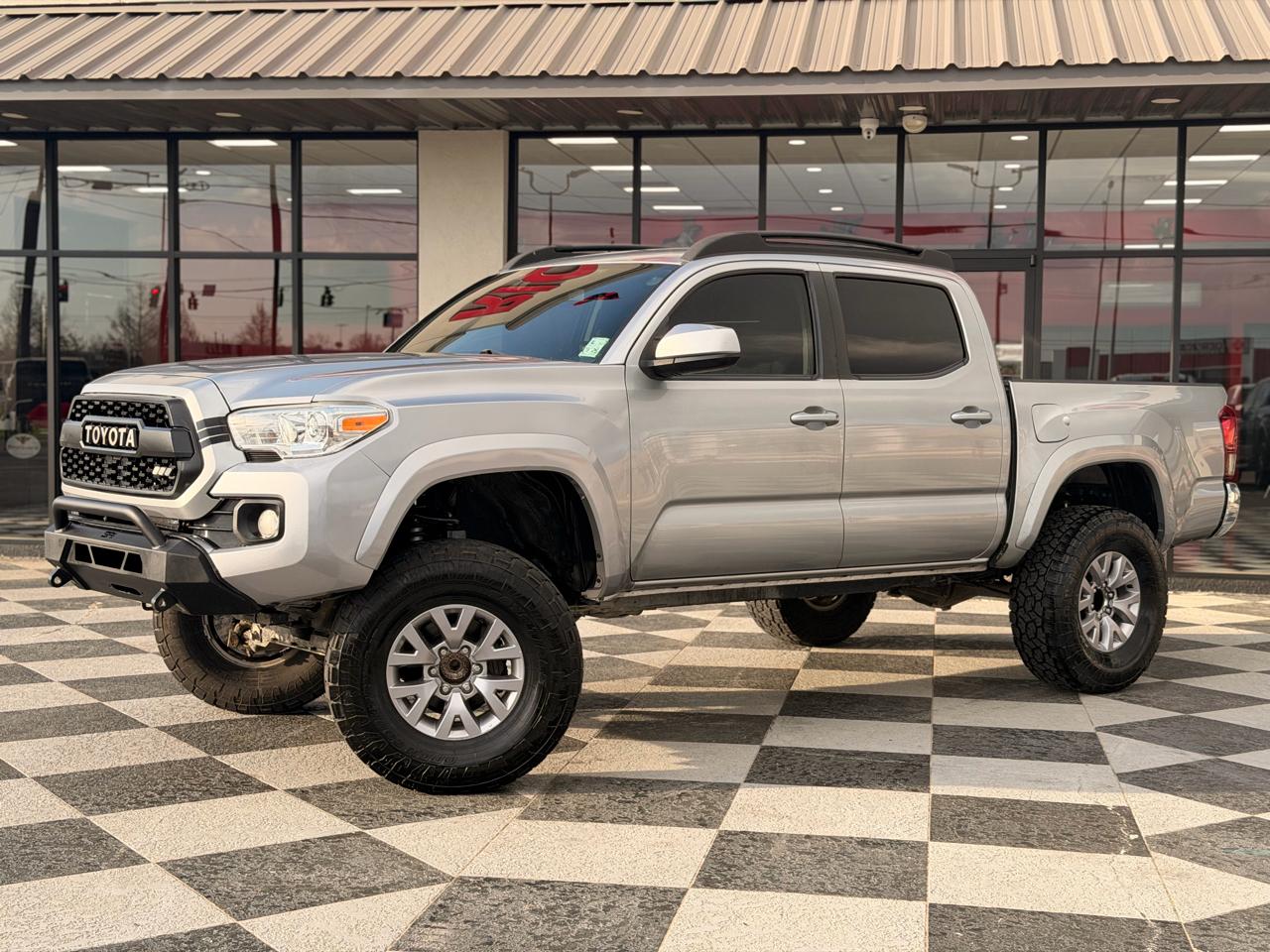Toyota Tacoma  2018