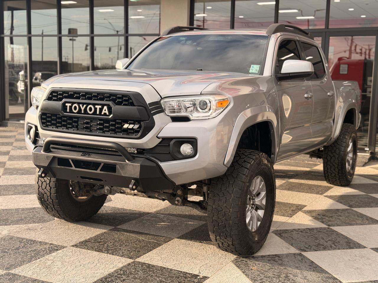 Toyota Tacoma  2018