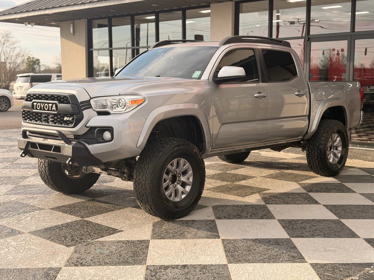 Toyota Tacoma  2018