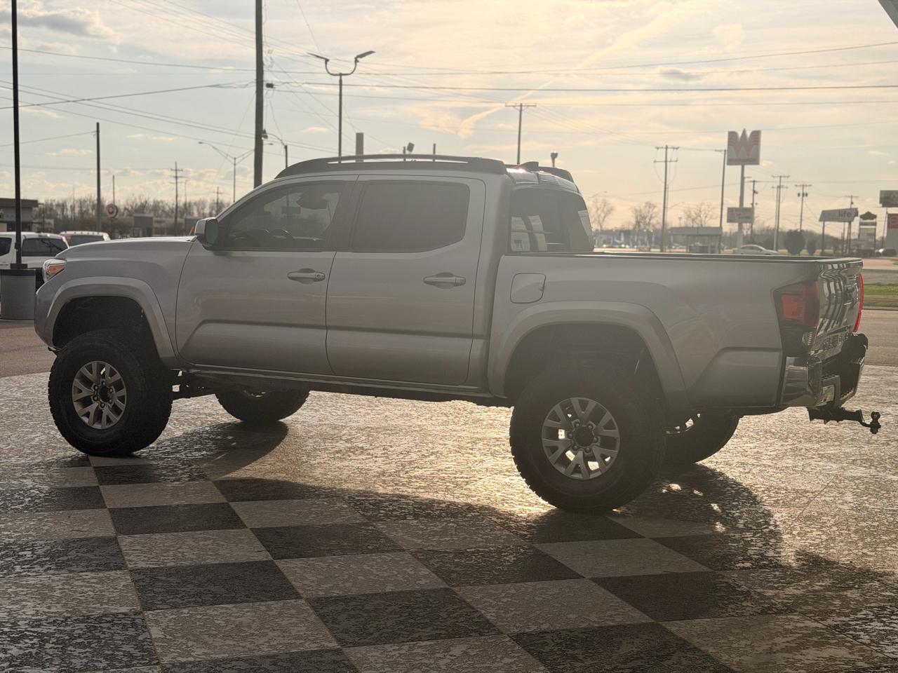 Toyota Tacoma  2018