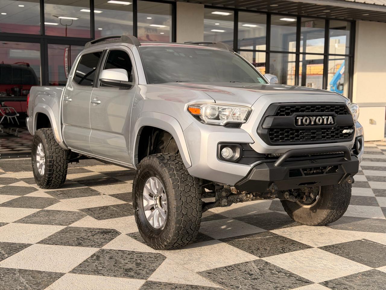 Toyota Tacoma  2018