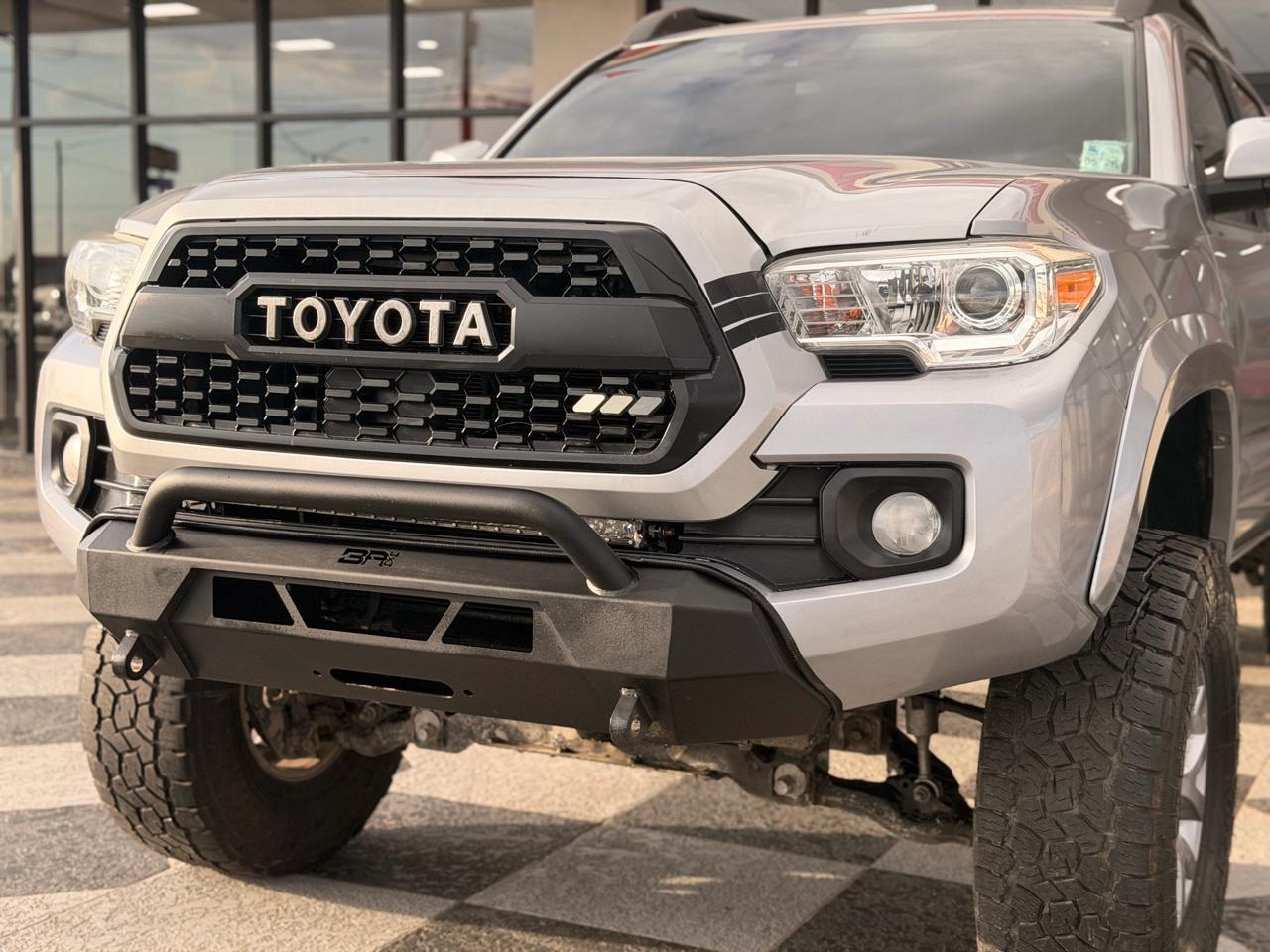 Toyota Tacoma  2018