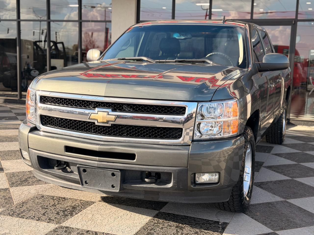 Chevrolet Silverado 1500 LTZ Crew Cab 4WD 2011