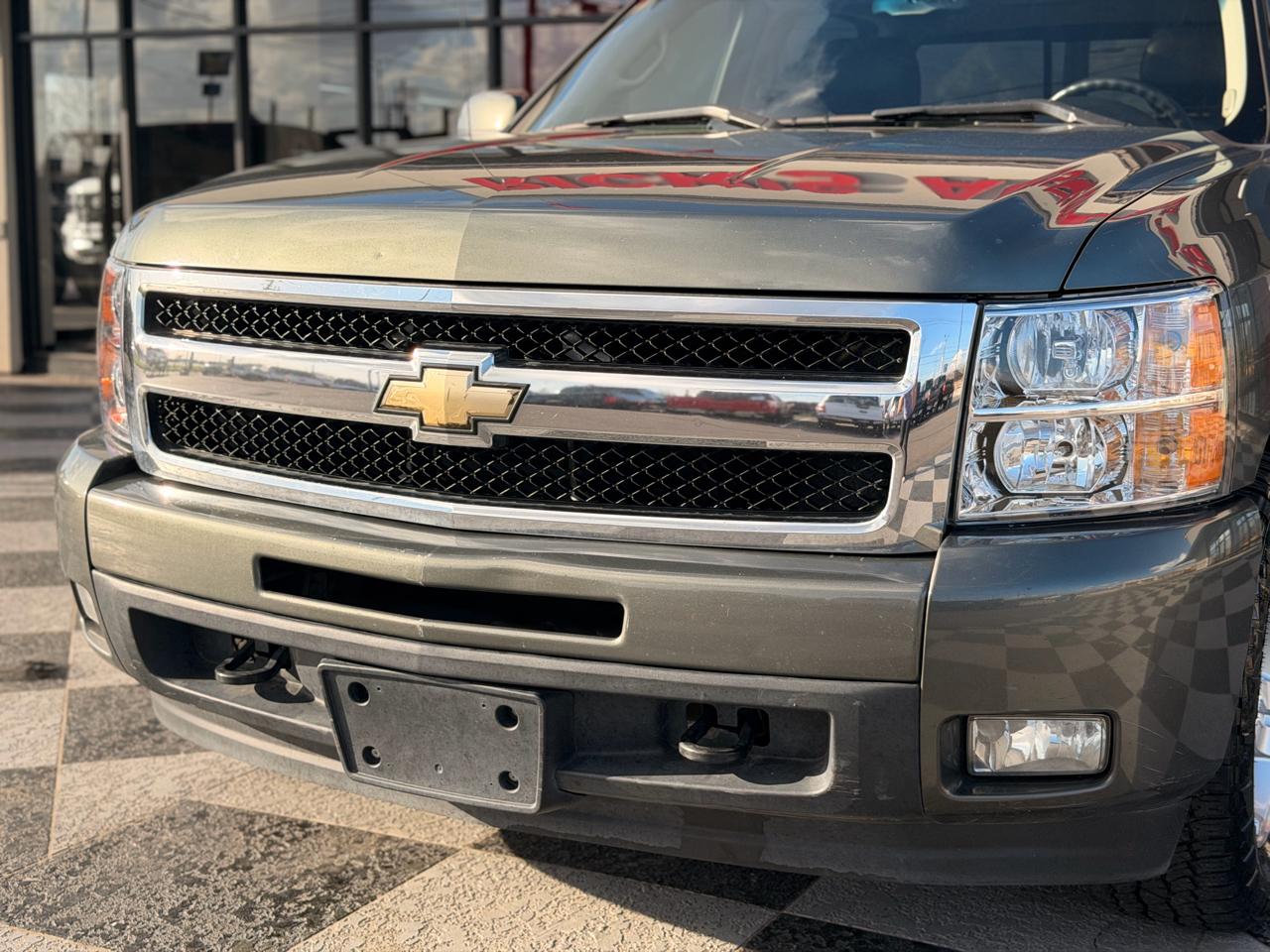 Chevrolet Silverado 1500 LTZ Crew Cab 4WD 2011