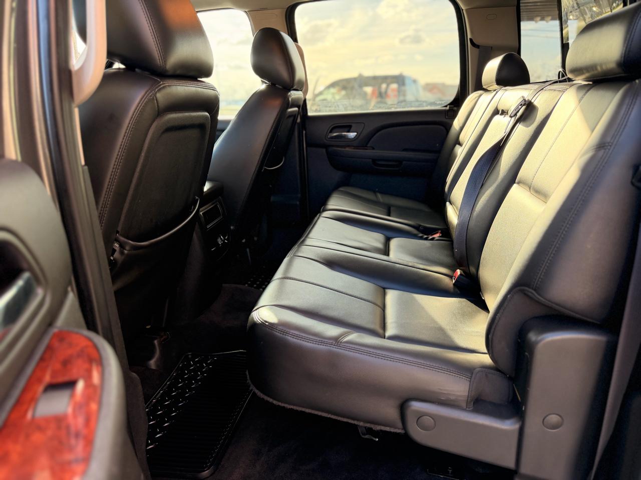 Chevrolet Silverado 1500 LTZ Crew Cab 4WD 2011