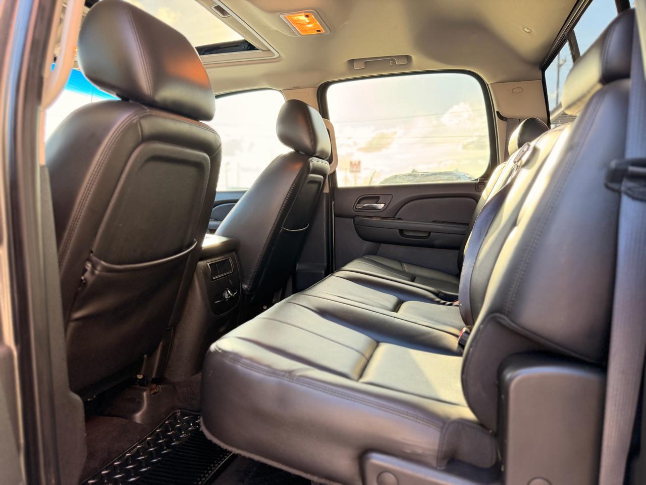 Chevrolet Silverado 1500 LTZ Crew Cab 4WD 2011