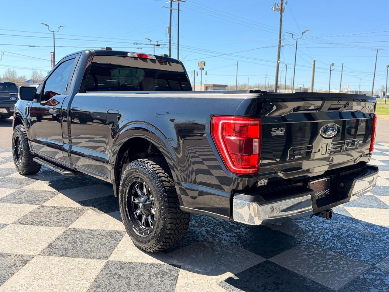Ford F-150 XLT 2WD Reg Cab 8' Box 2021