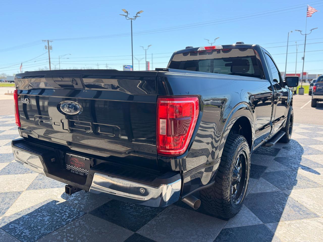 Ford F-150 XLT 2WD Reg Cab 8' Box 2021