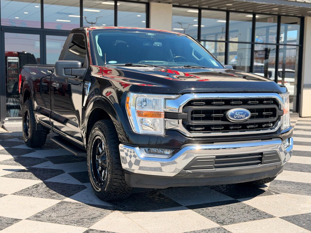 Ford F-150 XLT 2WD Reg Cab 8' Box 2021