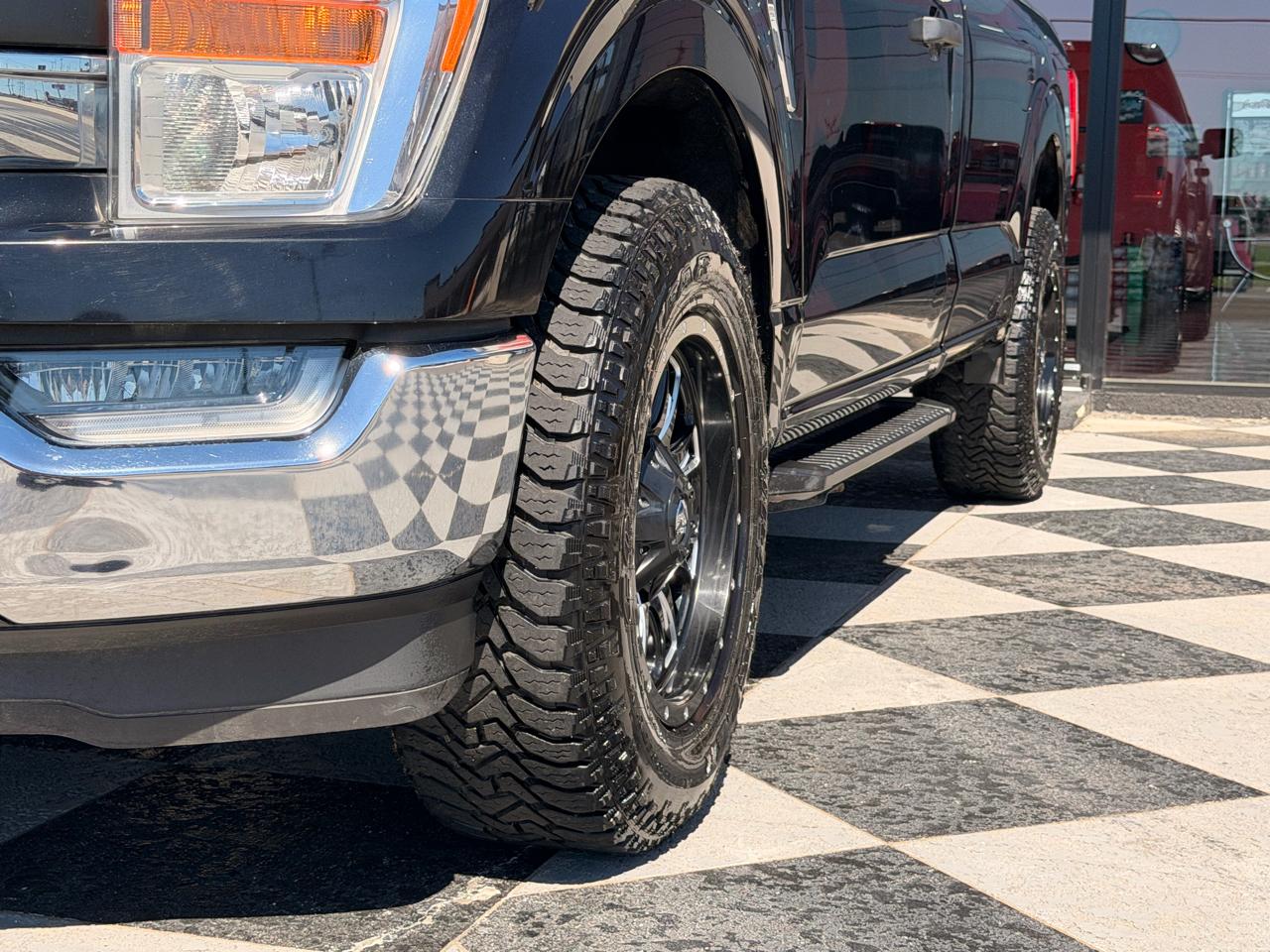 Ford F-150 XLT 2WD Reg Cab 8' Box 2021