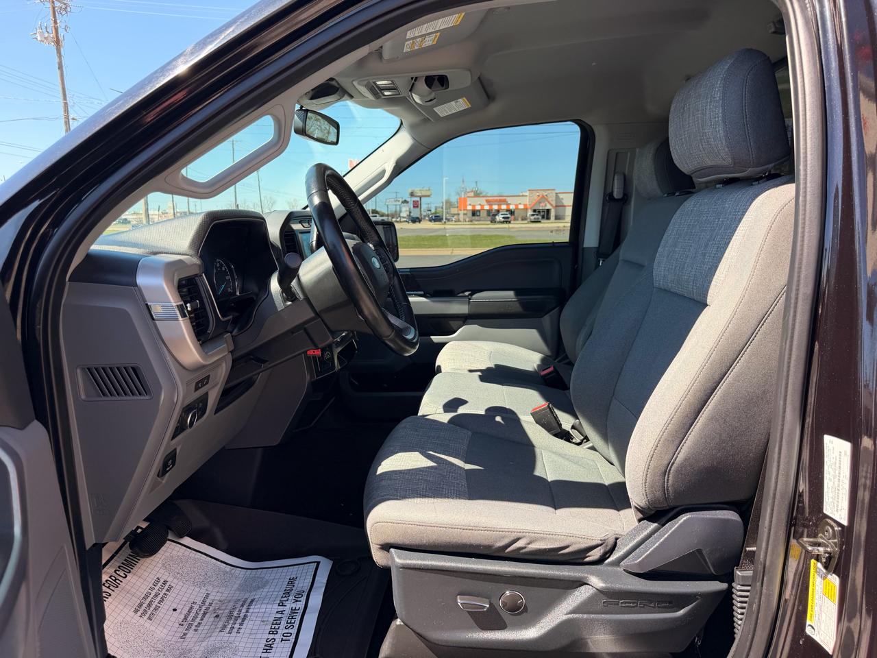 Ford F-150 XLT 2WD Reg Cab 8' Box 2021